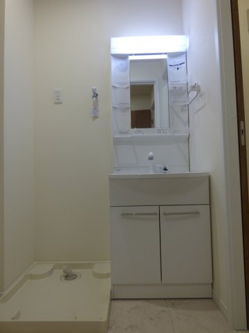 洗面設備　※同物件・同タイプの写真です。