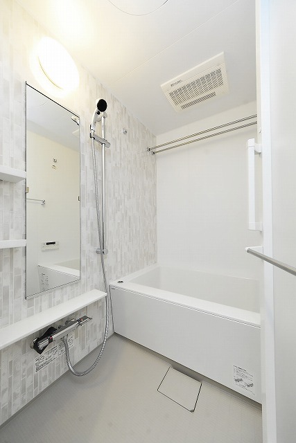 バス・シャワールーム　バス