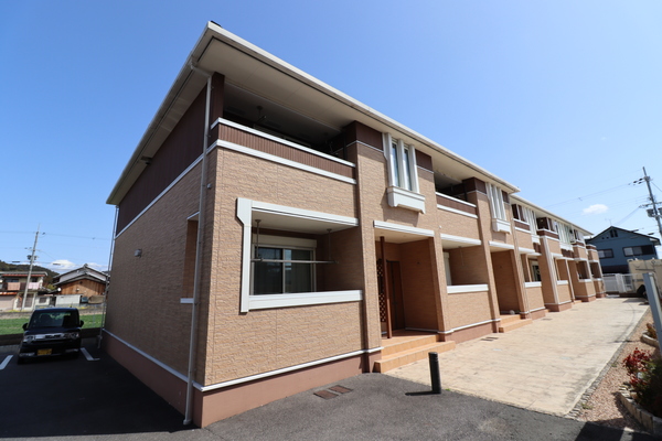 建物外観　閑静な住宅街