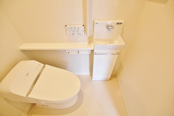トイレ　★温水洗浄便座付トイレ★