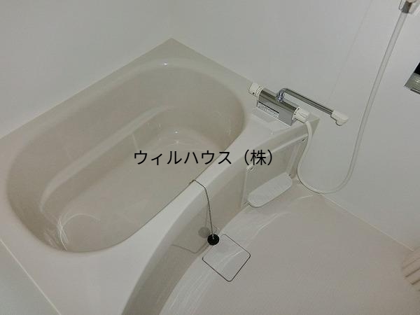 バス・シャワールーム　浴室乾燥機付きバス！