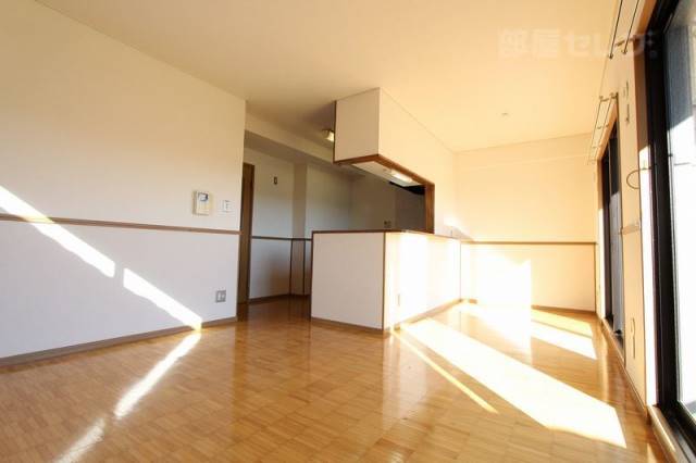 居室・リビング　※２Ａ号室内装写真参照