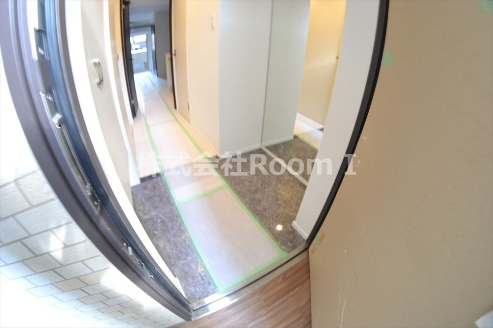 玄関　収納もある玄関です