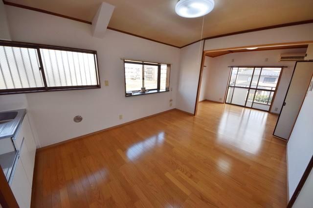 居室・リビング　★お部屋探しは株式会社タウンハウジング東京まで★