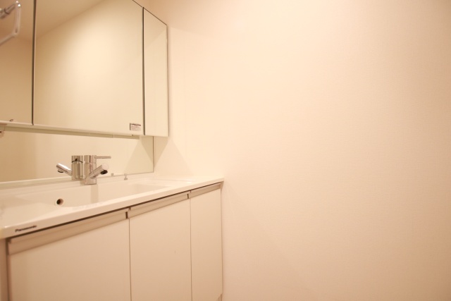 洗面設備　※別室の参考写真の為、現況優先です。