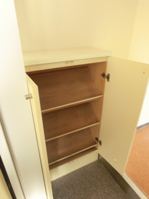 玄関　シューズボックス