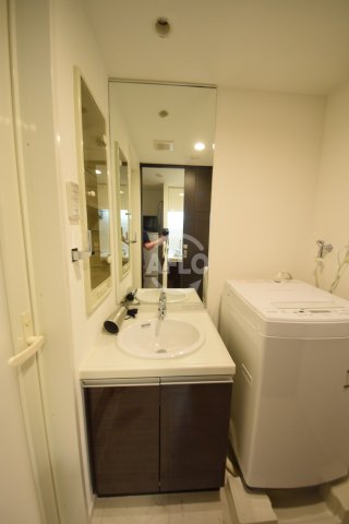 洗面設備　カスタリア堺筋本町　独立洗面台