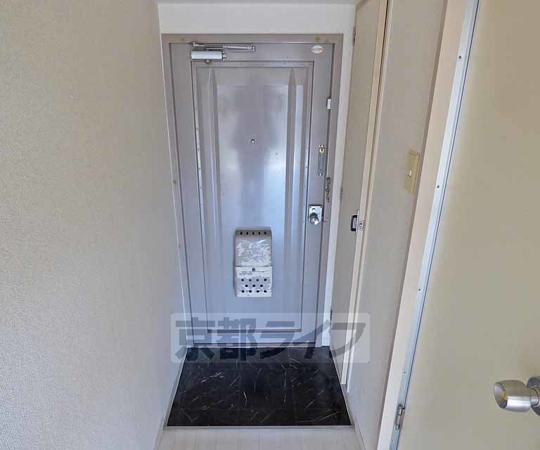 玄関　玄関です。