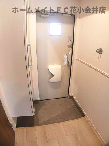 玄関　収納もある玄関です