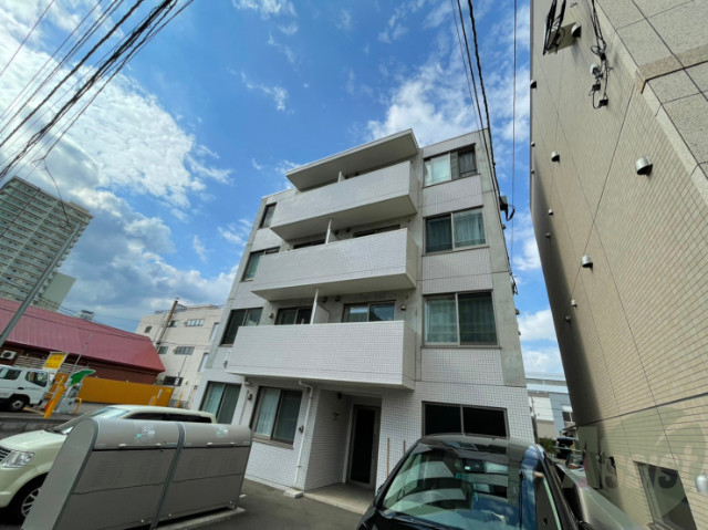 建物外観　札幌市中央区北３条東「ル・ファールＮ３」