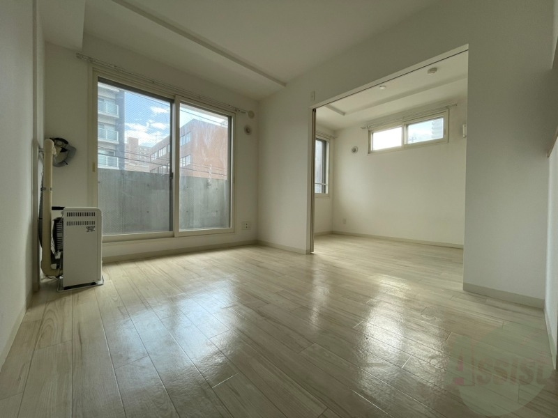 居室・リビング　広くてキレイなＬＤＫが広がっていて、充実した生活が送れそう。