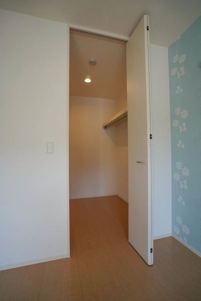 収納　同じ建物の別なお部屋