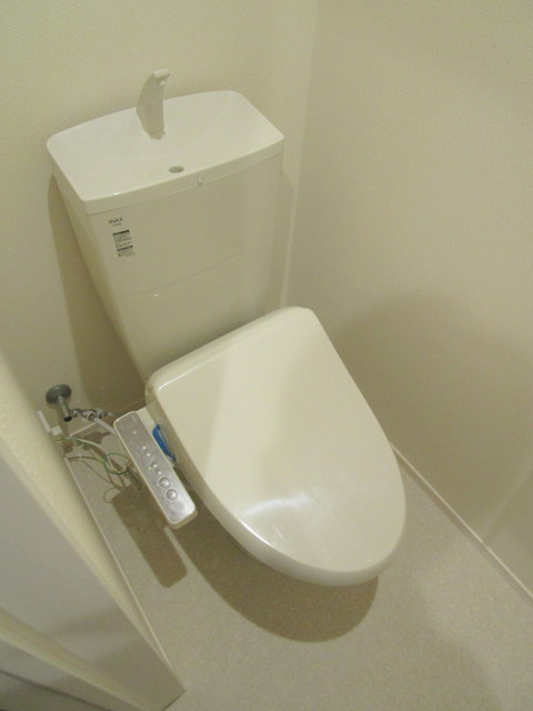 トイレ　★温水洗浄便座★