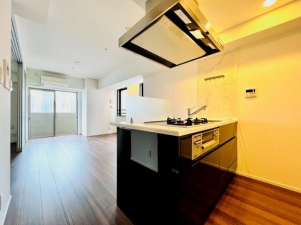 キッチン　コンパクトなキッチンで掃除もラクラク