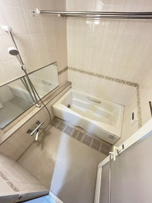 バス・シャワールーム　追い焚き機能付き