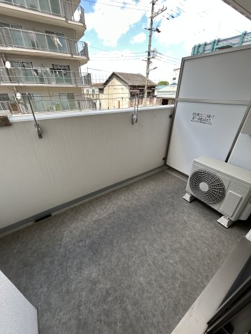 バルコニー　外からの目が気にならないバルコニーで洗濯物が干せます