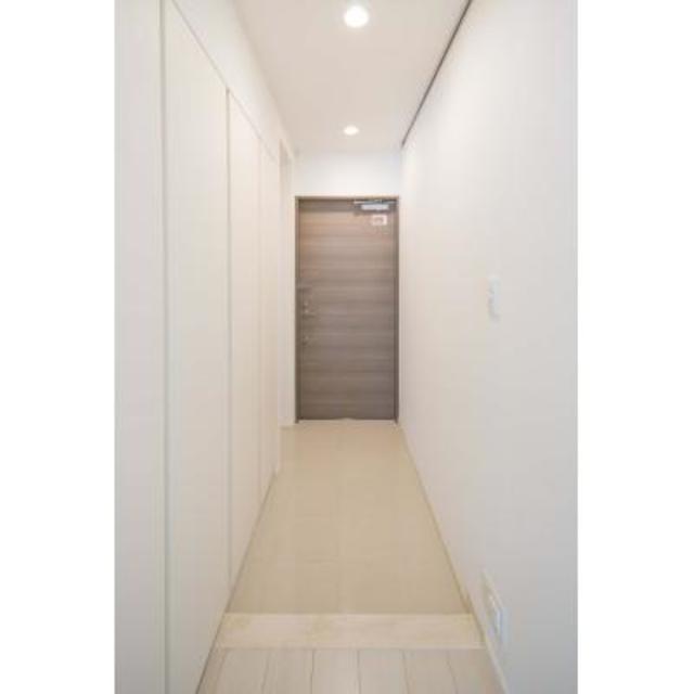玄関　※写真は同タイプ住戸です。
