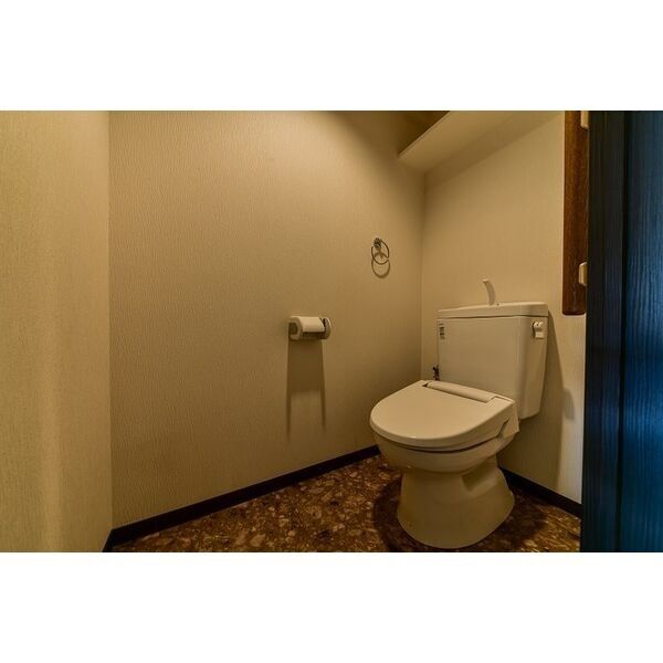 トイレ　※別号室の参考写真、現況優先※