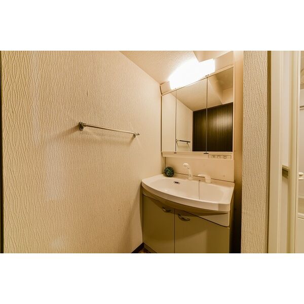 洗面設備　※別号室の参考写真、現況優先※