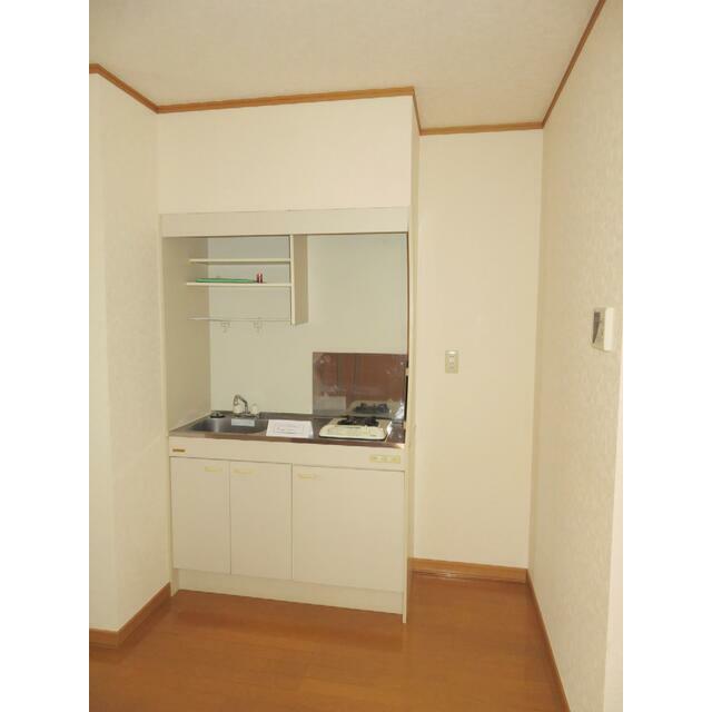 キッチン　キッチン＠流し台廻り～流し台は１口ガスコンロ付きです。右側の