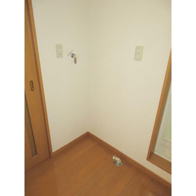 キッチン　キッチン＠洗濯機置場～蛇口は自動止水機能付きで安心感がありま