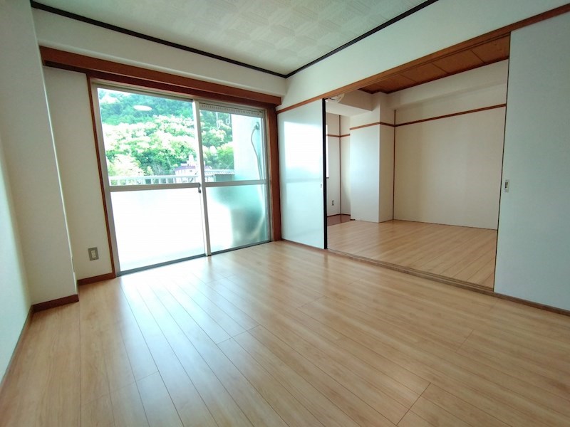 居室・リビング　南向きで陽当たりが良いです♪