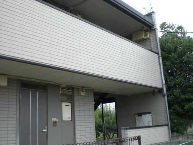 玄関　1.2階に防犯カメラ設置済み