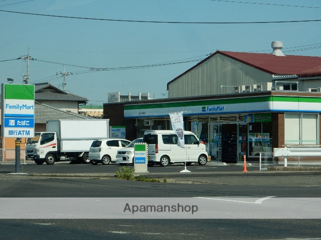 コンビニ　ファミリーマー／下中野西店（コンビニ）まで290m