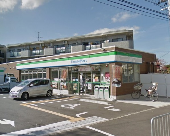 コンビニ　ファミリーマート　池田荘園東（コンビニ）まで350m