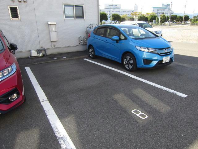 駐車場　駐車場