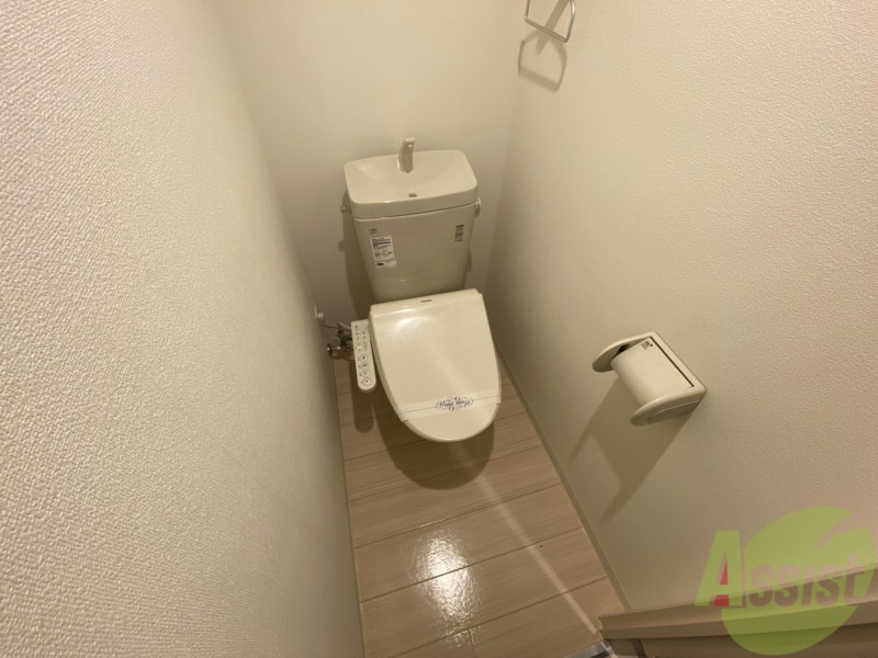 トイレ　トイレです。ウォシュレット付を探している方、おすすめです。