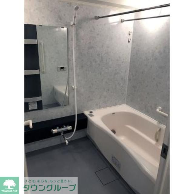 バス・シャワールーム　※写真は同タイプ住戸です。