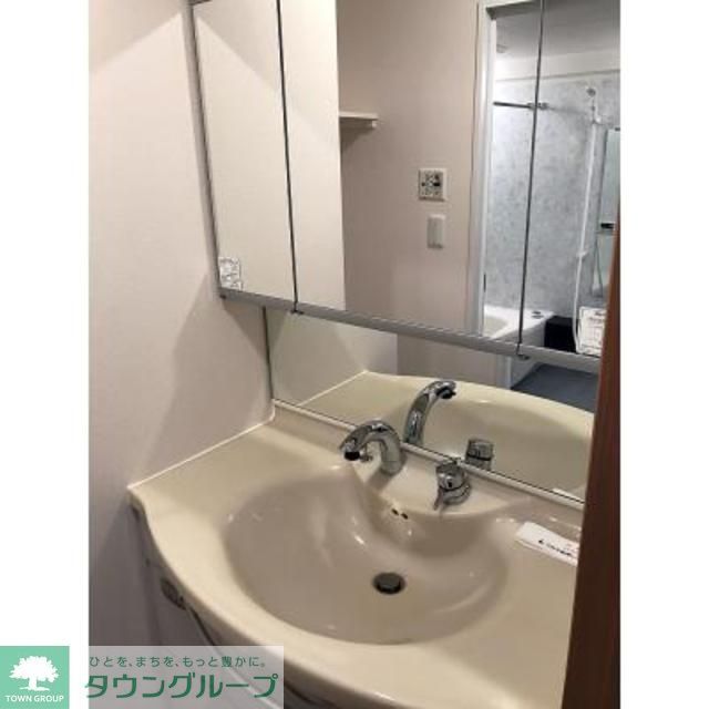 洗面設備　※写真は同タイプ住戸です。