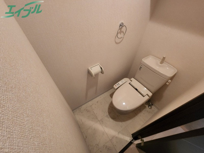トイレ　同型参考写真