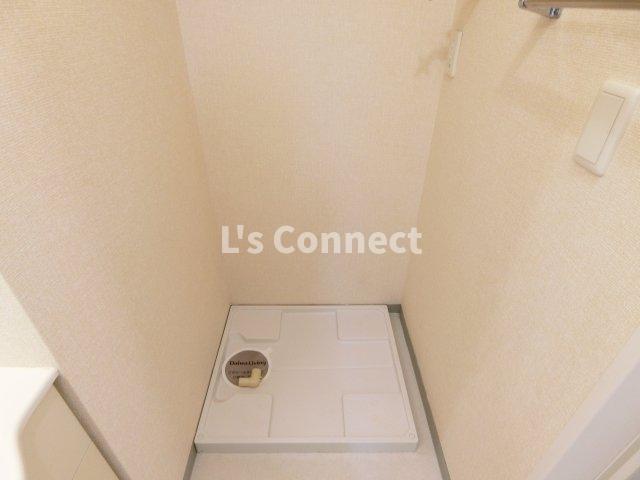 その他設備　室内洗濯機置き場には排水パン付き。