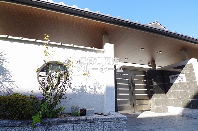 建物外観　軽量鉄骨造の２階建ての物件です！