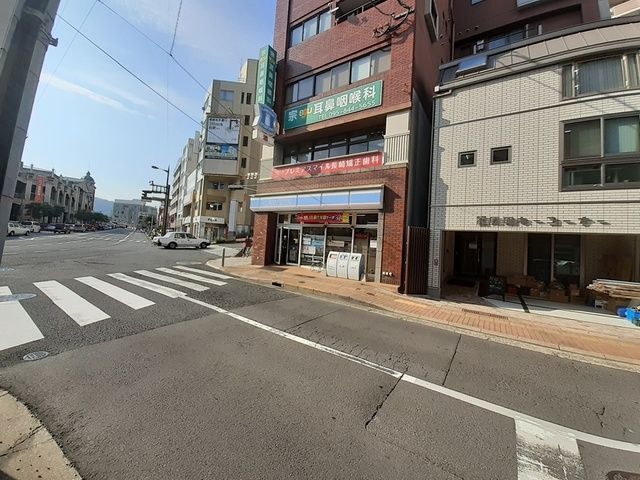 コンビニ　ローソンセントポール通店（コンビニ）まで154m