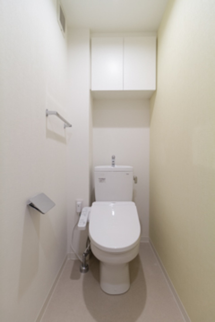 トイレ　※写真は同タイプ住戸です。
