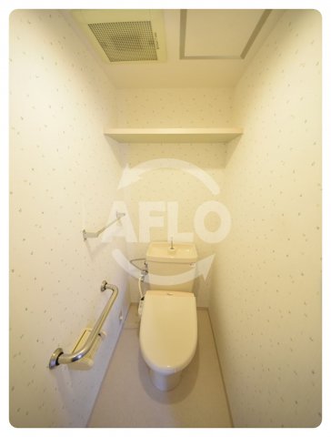 トイレ　グレイスコート上本町　温水洗浄便座