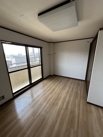 その他部屋・スペース　落ち着いて過ごせるお部屋なので、寝室にいかがでしょうか