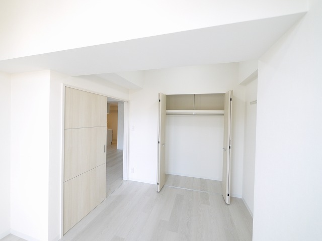その他部屋・スペース　広々とした洋室です