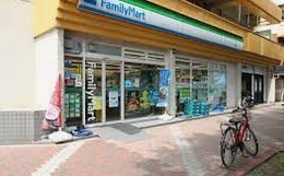 コンビニ　ファミリーマート 白川店（コンビニ）まで104m