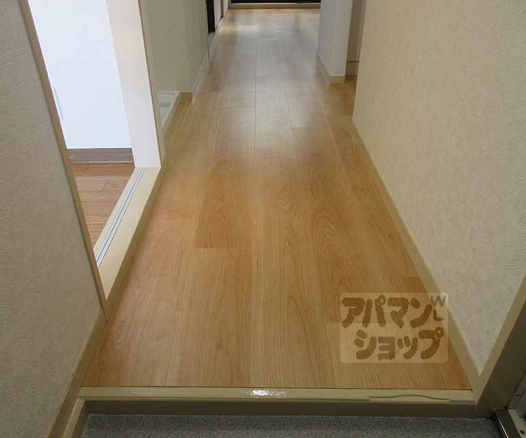 その他部屋・スペース　玄関を開けると廊下が広がっています！