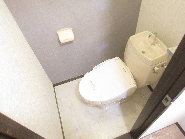 トイレ　※他部屋参考写真