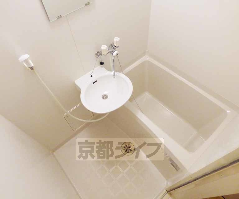 バス・シャワールーム　綺麗なお風呂です