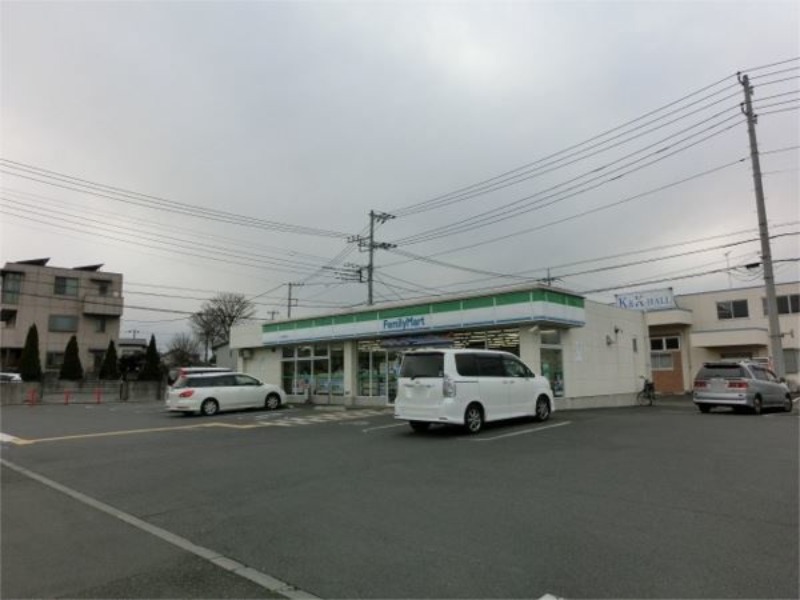 コンビニ　ファミリーマート入間下藤沢店（コンビニ）まで581m