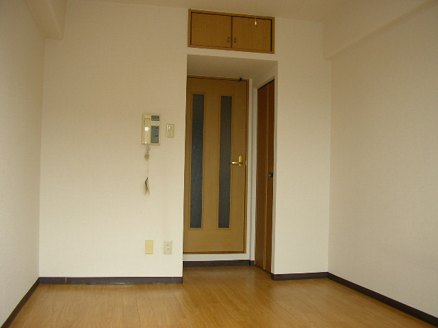 その他部屋・スペース　同マンション別部屋の写真です