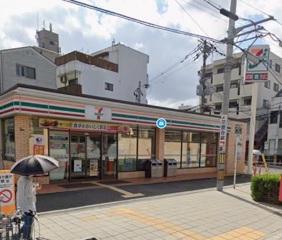 コンビニ　セブンイレブン（コンビニ）まで309m