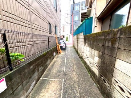 駐車場　バイク置き場