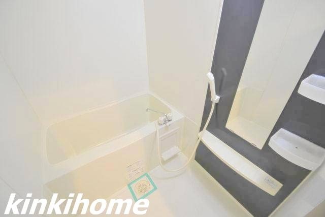 バス・シャワールーム　写真は別のお部屋のものでございます